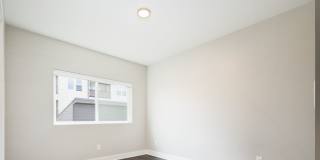 Modern 3 bed / 4 bath, 3 story townhome! Gallery 31