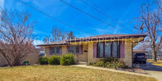 3 Bedroom 2 bath Ranch home in Urbandale with a fenced in yard Gallery 1