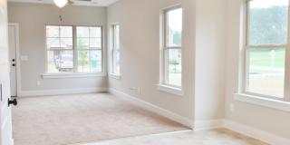 Beautiful Town Home with Garage in Chelsea... Available to View Now!!! Gallery 11