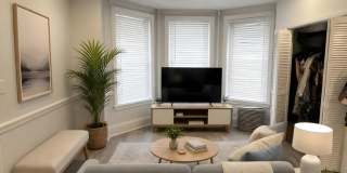 Charming Back Bay Studio on Beacon Street! Charming Back Bay Studio on Beacon Street! Gallery 1