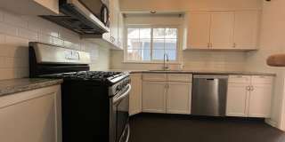 Charming 3-Bed Gem in the Heart of Boulder: Modern Upgrades, Fenced Yard, and Convenient Amenities! Gallery 8