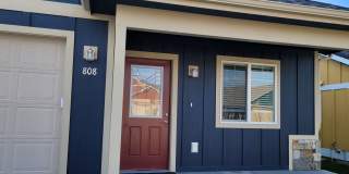 808 Foxglove Dr Gallery 1