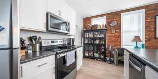 EAST FRANKLINTON ARTIST DISTRICT!  SUNNY NEWLY RENOVATED HOME on DOUBLE LOT Gallery 7