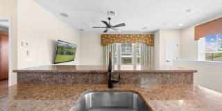 Stunningly Beautiful and Stylish Garage Apartment ~ Gallery 12