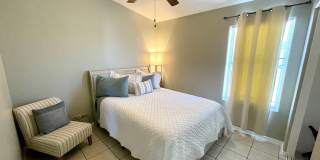 Luxurious Fully Furnished 3 Bedroom Home with Garage! Gallery 24