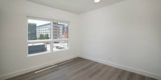 Spacious 2 Bed Townhouses! * BEST KOREATOWN LOCATION * washer & dryer * bidet Gallery 20