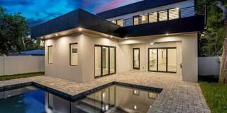 Bold Contemporary Sarasota Luxury Home. 4 Beds/ 4 Baths. Private Pool and Summer Grill. Gallery 67