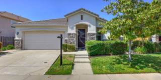 3 bedroom 2 bathroom Lincoln Crossing home Gallery 1