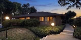 1 bedroom end unit with no upper or lower neighbors! Gallery 1