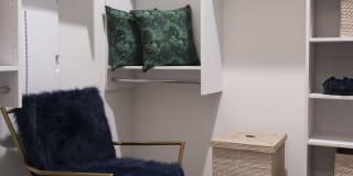 The Guild Gallery 32