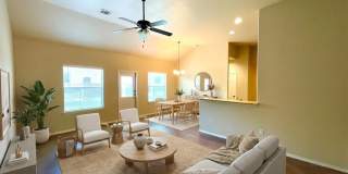 *MOVE IN SPECIAL* High Ceilings, Fenced Yard & 2-Car Garage – New Braunfels Living! Gallery 7