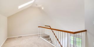 Updated 4 level TH w/ 2 FB & 2 "1/2" baths + One car garage! Gallery 26