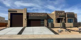 Beautiful Single-Level Home with Trail Access  Stunning Views!!! Gallery 1