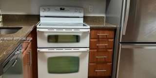 9235 Lagoon Pl Gallery 1