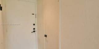 6884 N Kendall Dr Gallery 16