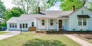 PRE-LEASING FOR SCHOOL YEAR 2027-2028 Spacious and homey home in the heart of Rosewood Gallery 1
