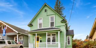 4 Bedroom, 1 Bathroom Home in the York Neighborhood for Rent! Gallery 40