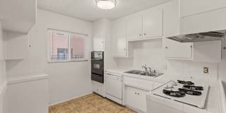 15540 Moorpark St Gallery 5