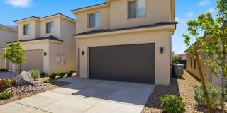 Pet Friendly 4 Bedroom Home in a Beautiful Neighborhood! Gallery 7