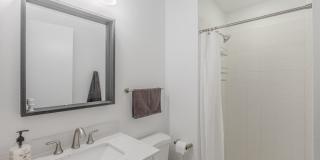 333 W Hubbard Gallery 4