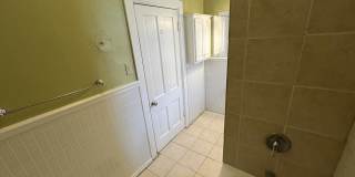 $1000 Move in Special - Beautiful 2 bed 1 bath in unit W/D, renovated kitchen, walkability! Gallery 20