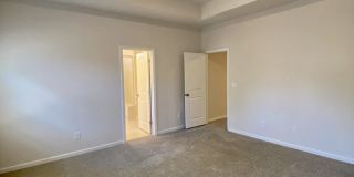 Beautiful 3BR/2.5BA Townhouse; Easy Access to I485 and Uptown Beautiful 3BR/2.5BA Townhouse; Easy Access to I485 and Uptown Gallery 8