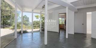 Single-level mid-century home in the heart of Orinda! Gallery 13