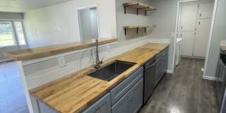 703 Military Rd E Gallery 7