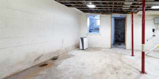 Available JUNE 2026 - 1 Bed w/ off street parking, beautiful view Gallery 24