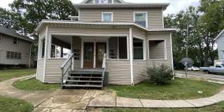 505 1/2 East Locust StreetB Gallery 21