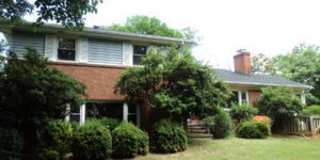 Roomy 3 Bedroom Viewmont Court Home! 2 Car Garage and a Pool! Gallery 5