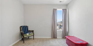 726 W 35th Street Gallery 28