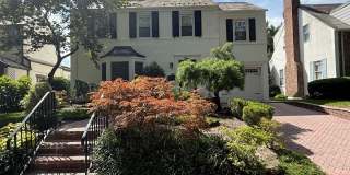 Mint 4 Bedroom/2.5 Bath Colonial Home in Valley Stream! Gallery 1
