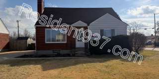 3 Bed 1 Bath home in the desired Kettering area! Gallery 1