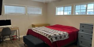 3 bed 2 bath Home with Pool! Gallery 7