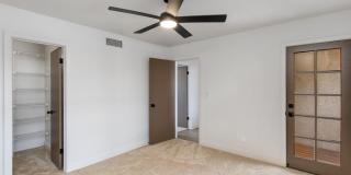 4324 North 13th Place Gallery 21