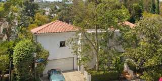 2065 Watsonia Terrace Gallery 1
