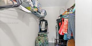 812 Sky Pine Way Gallery 22