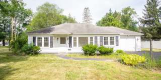 Charming Ranch Home In Glenmont Gallery 1