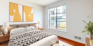 Edgewater Gallery 15