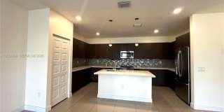 4713 NW 84th Court, Doral, FL 33166 Gallery 1