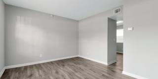 4543 Moncrief Road West Gallery 8