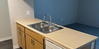 River Walk Apartments Gallery 19