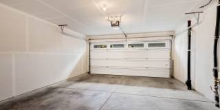 Contemporary Townhome with Attached 2-Car Garage Gallery 26