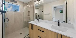 Stunning North Greenlake New townhome Gallery 9
