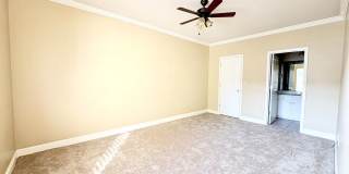 3BR Townhome Near LSU – Convenient & Spacious Gallery 10