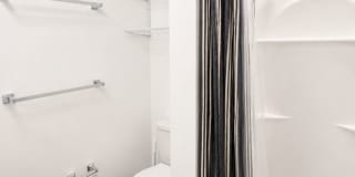 Black Mountain Garage Apartment- One occupant only! 6 Month Lease! Gallery 12