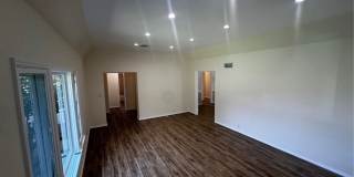 2151 N Altadena Gallery 10