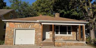 Updated 2 bedroom Home - Great Location Gallery 1
