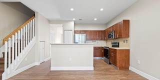 1049 NE 42nd Pl Gallery 1